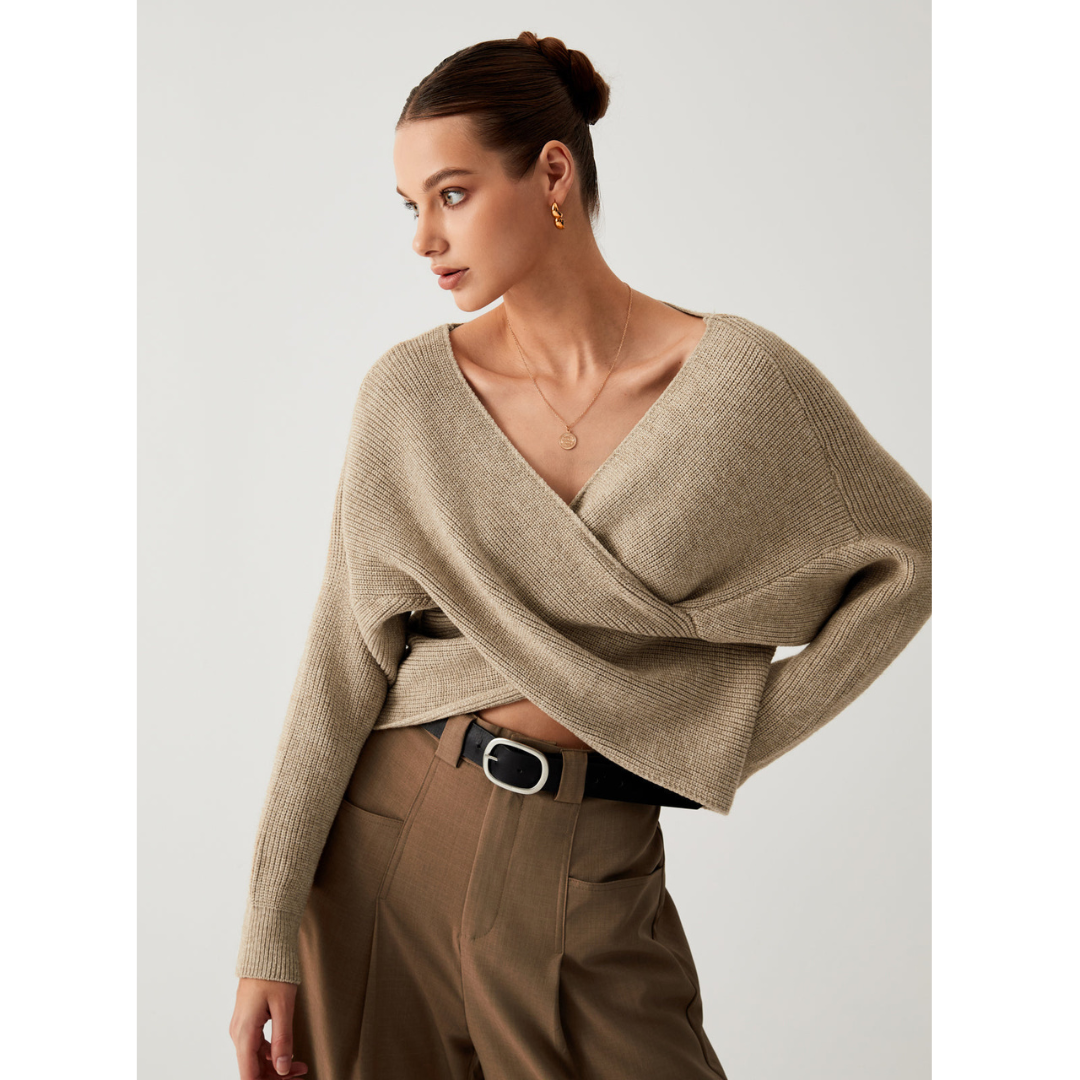 Sweter damski z dekoltem w serek | Oversize