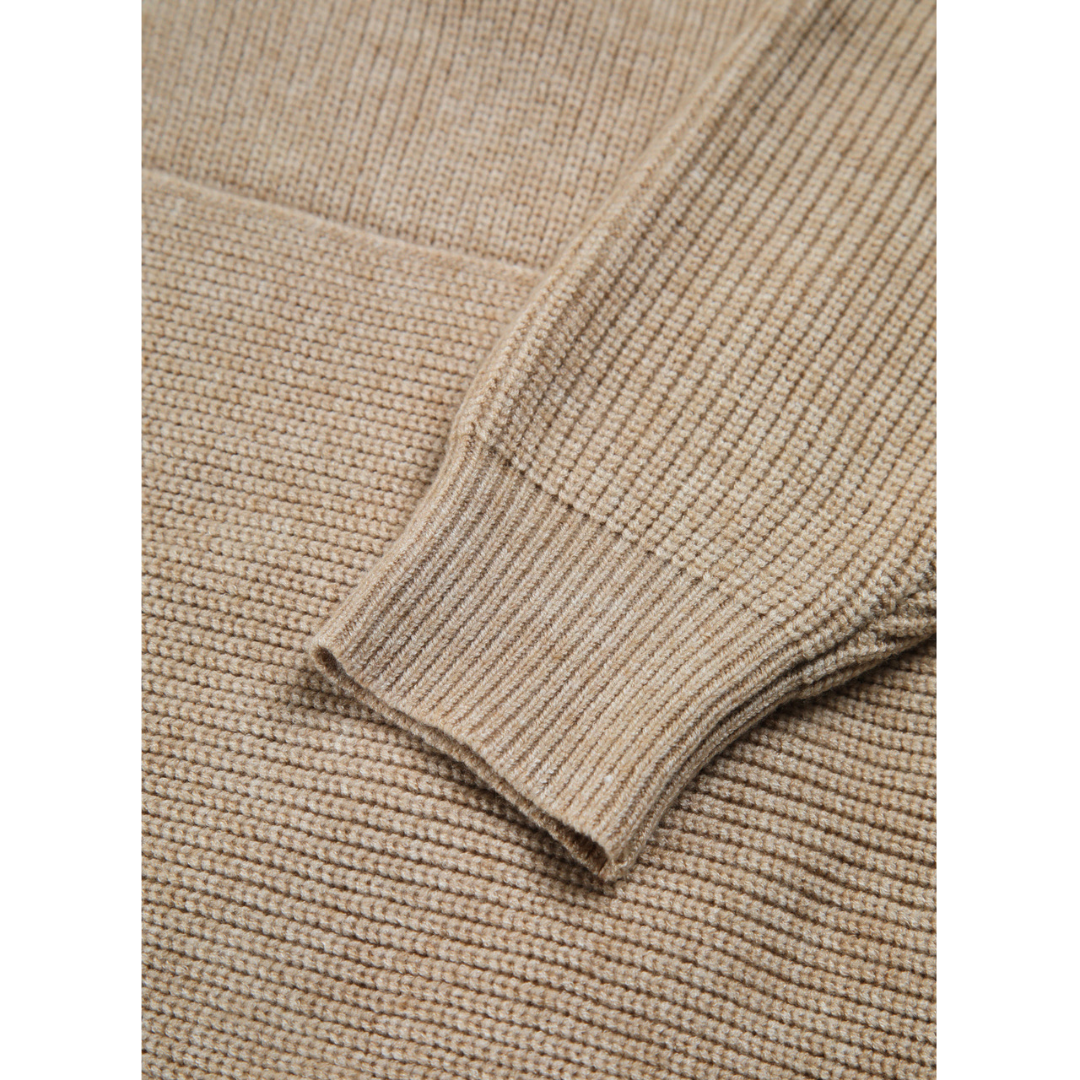 Sweter damski z dekoltem w serek | Oversize